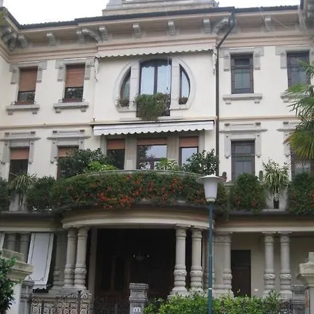 Stylish Penthouse In Venice Lido, 10 Minutes From Saint Marks Square Apartamento